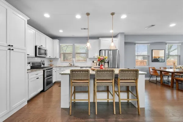 $610,000 | 2801 Livingston Avenue, Fort Worth, TX 76110