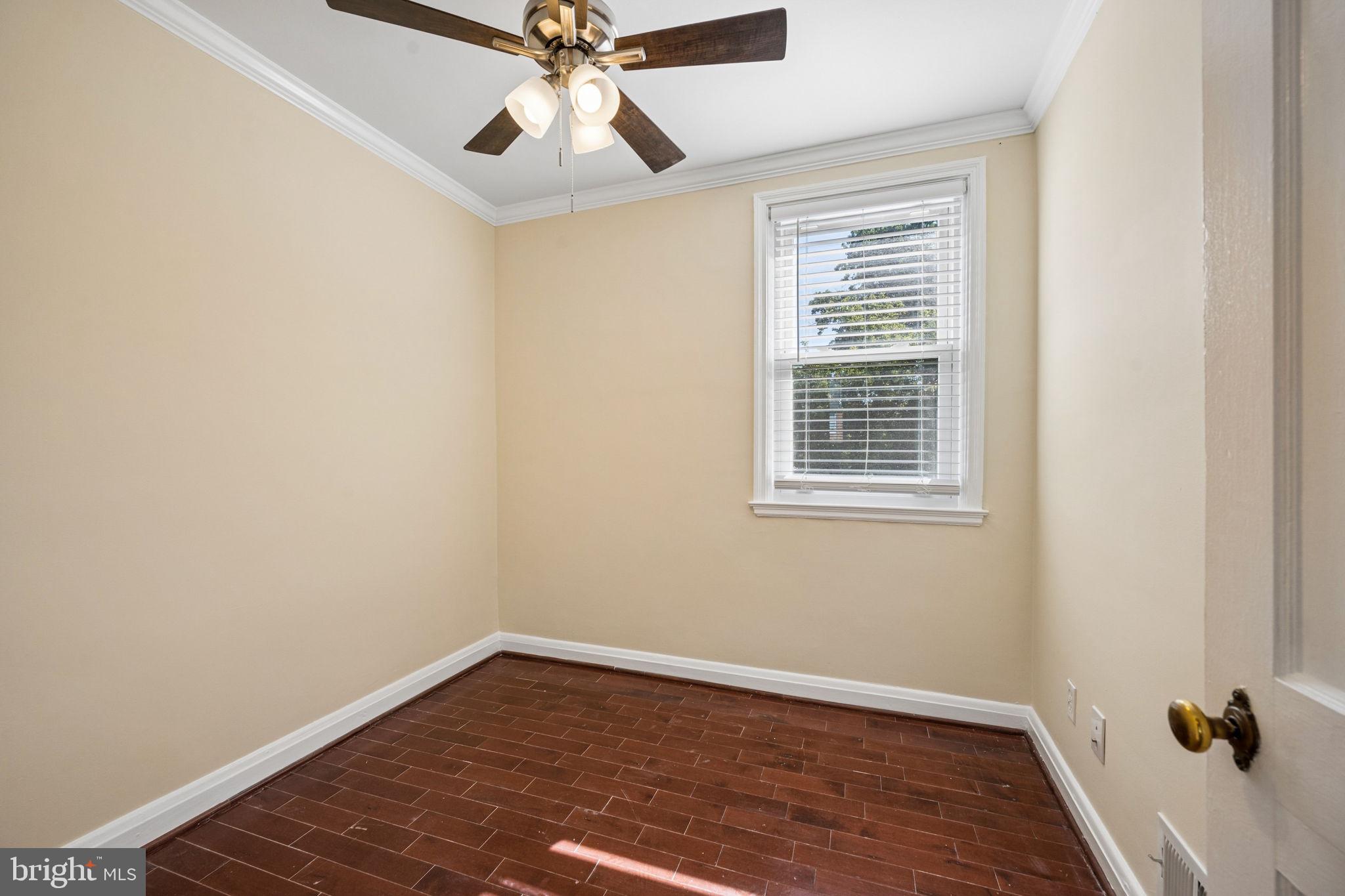 33 Briarwood Road Catonsville, MD 21228 - Photo 26 of 43