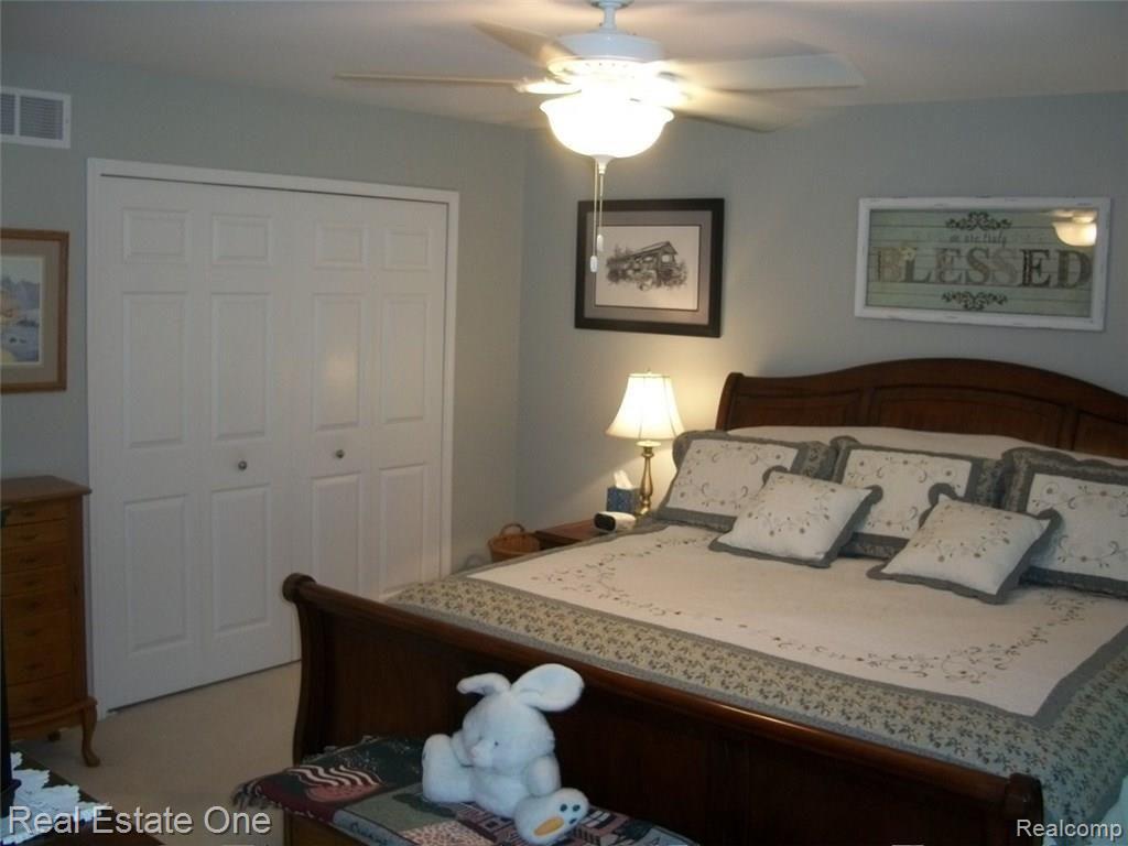 62402 Raleigh Court, Unit 2 South Lyon, MI 48178 - Photo 22 of 45 100_5158.JPG