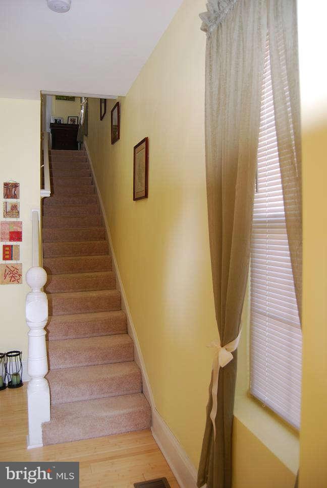 6400 Old Landover Road Landover, MD 20785 - Photo 13 of 30 Entry and Stairs