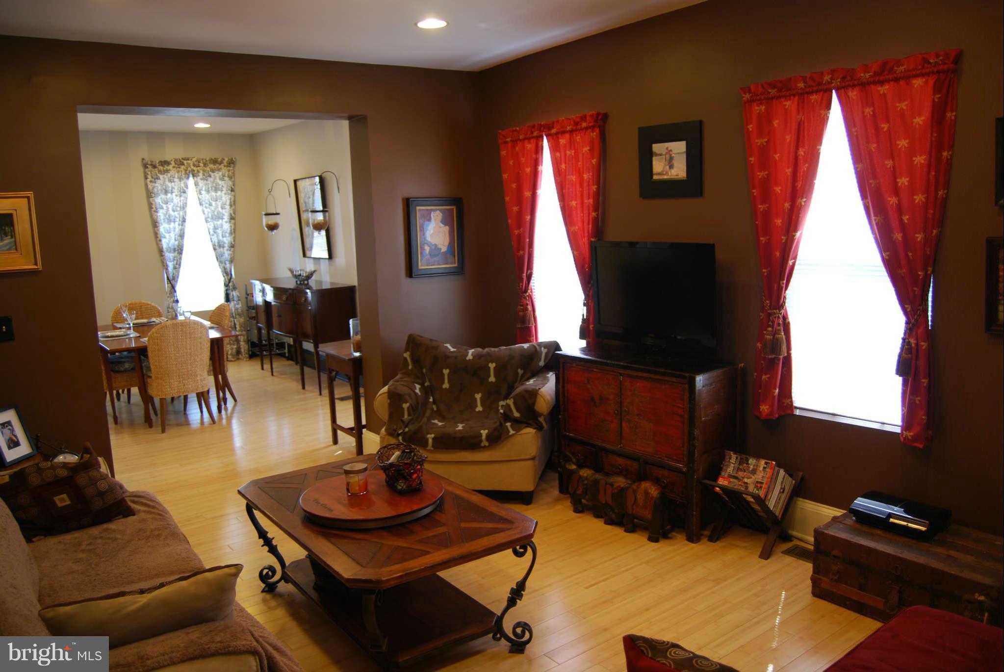 6400 Old Landover Road Landover, MD 20785 - Photo 9 of 30 Living Room