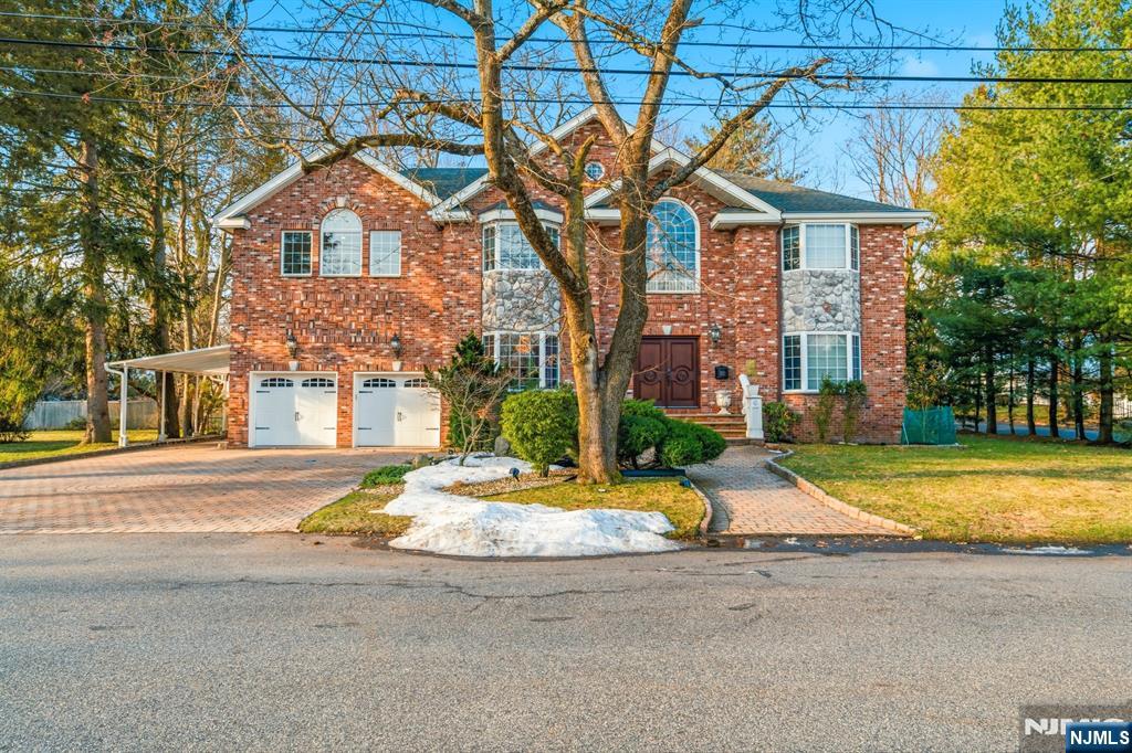 49 Ross Avenue Demarest, NJ 07627 - Photo 3 of 34