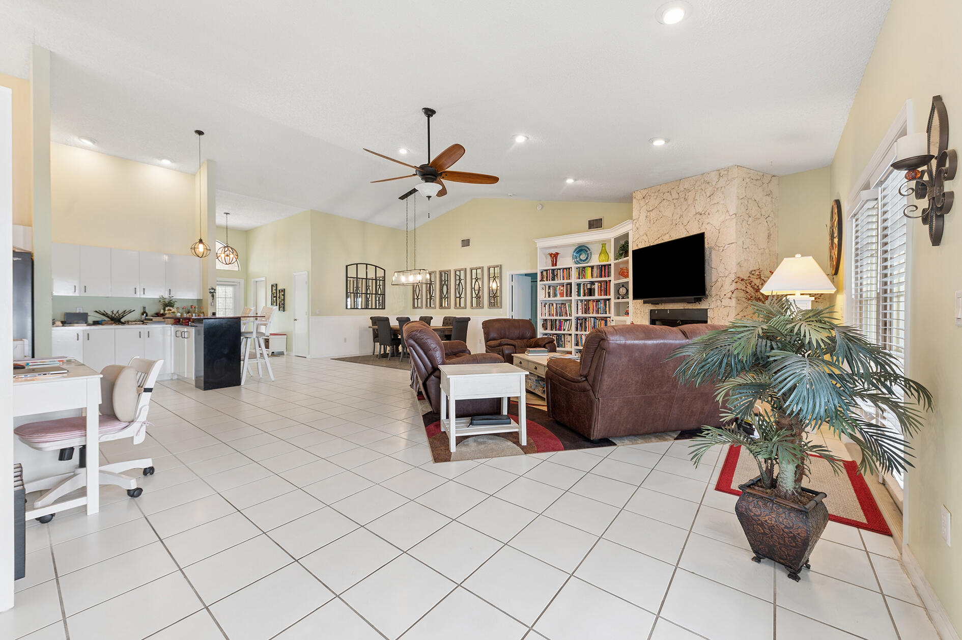 237 Northwest 69th Street Boca Raton, FL 33487 - Photo 7 of 22 07 11