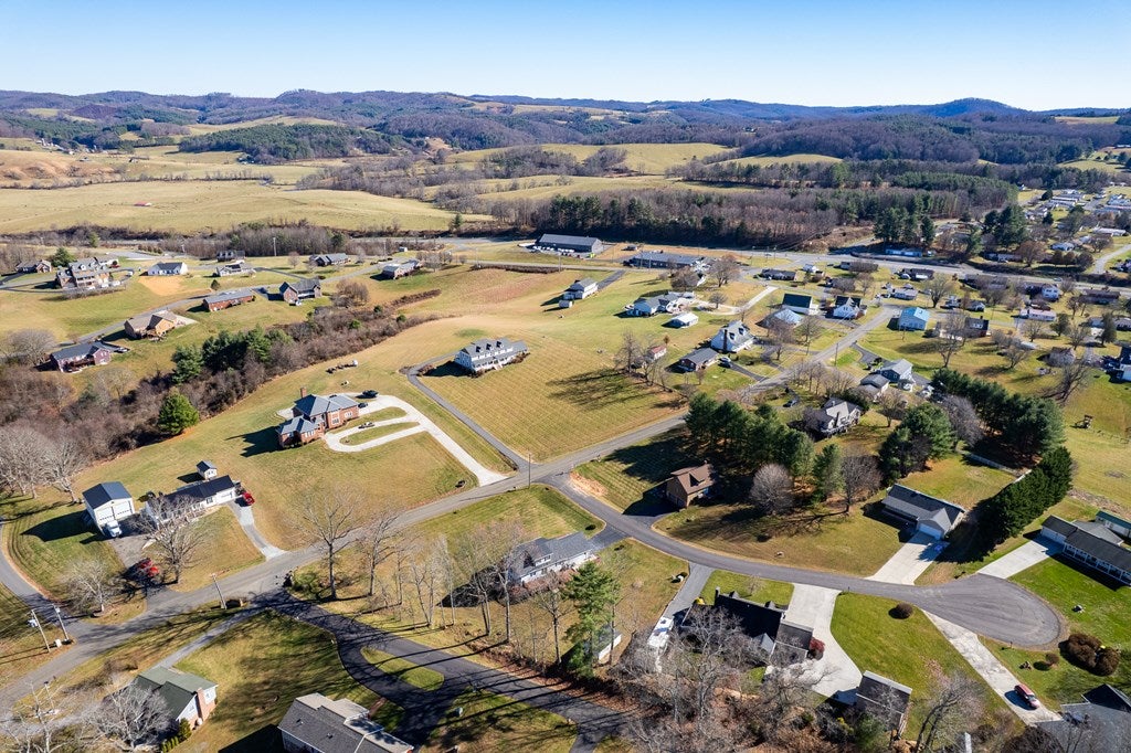 179 Commonwealth Road Galax, VA 24333 - Photo 48 of 50 Gallery Image 48