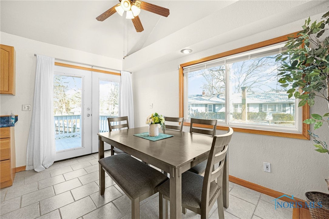 602 Sand Ridge Road Bowling Green, OH 43402 - Photo 8 of 24 Dining Area