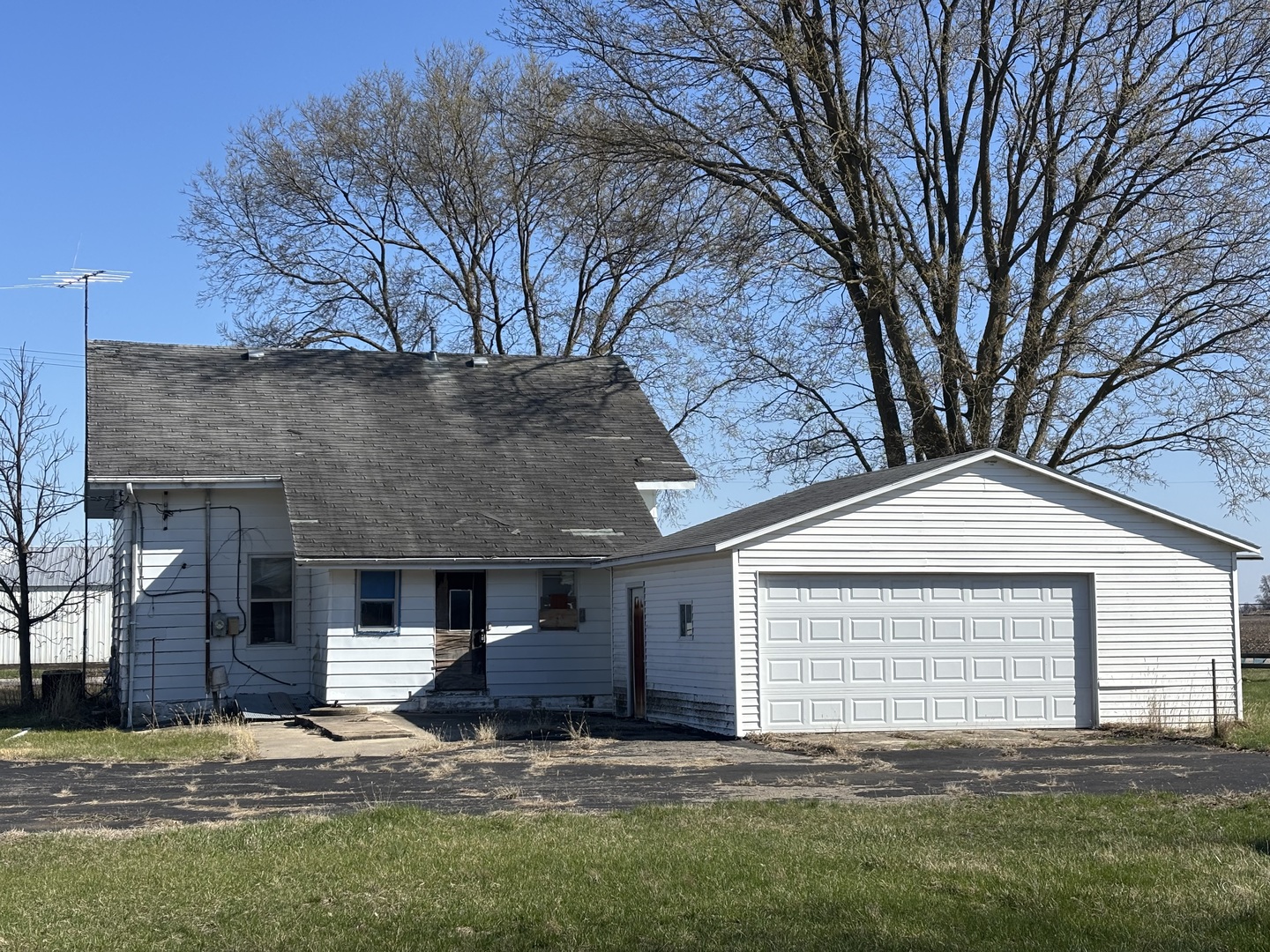 13180 Springhill Road Prophetstown, IL 61277 - Photo 3 of 9