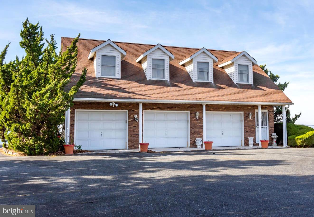 3202 Bennett Point Road Queenstown, MD 21658 - Photo 15 of 49 Detached 3-Car Garage w/Apartment . Parking Court