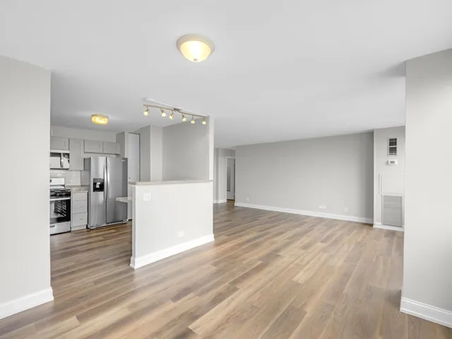 $55,000 | 4850 South Lake Park Avenue, Unit 2508B, Chicago, IL 60615