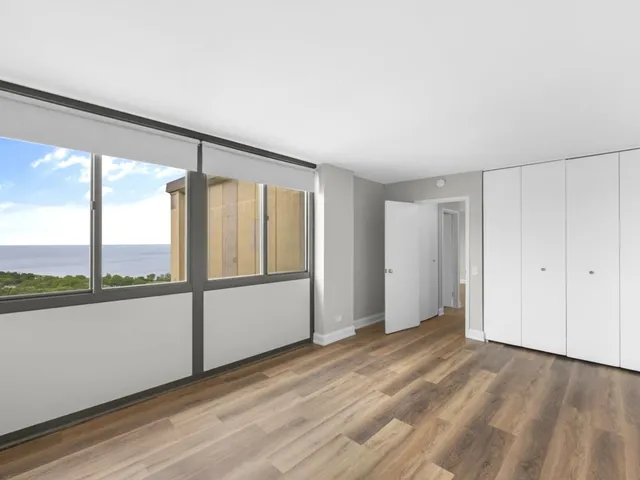 $55,000 | 4850 South Lake Park Avenue, Unit 2508B, Chicago, IL 60615