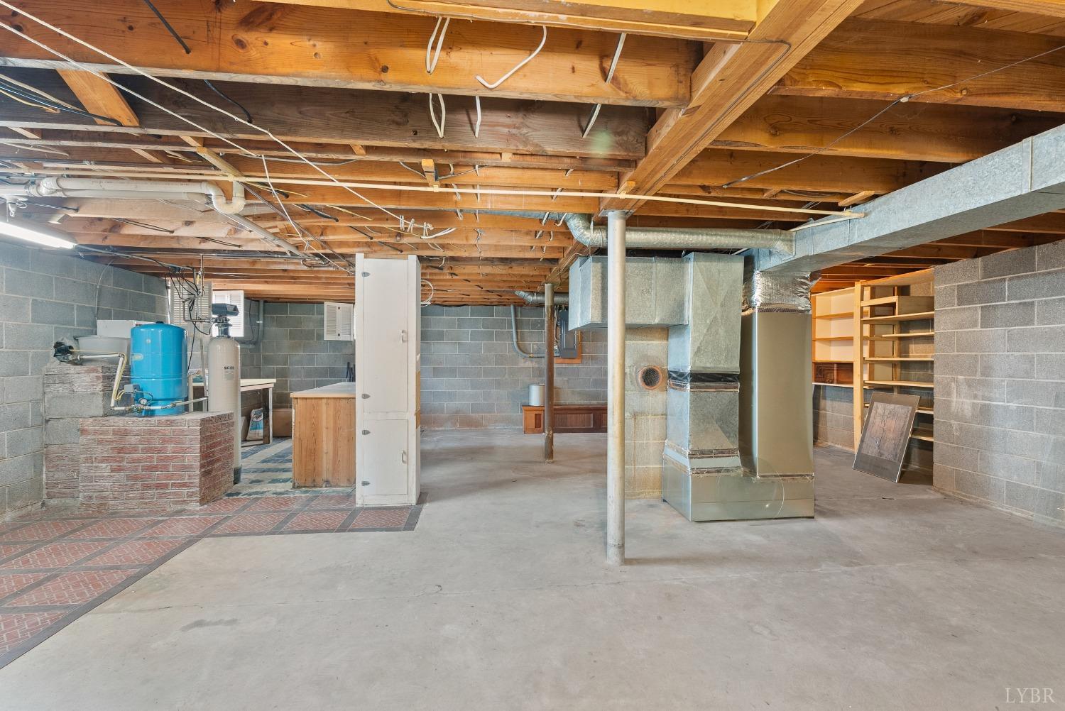 907 High Peak Road Monroe, VA 24574 - Photo 29 of 61 a view of an empty room with wooden roof