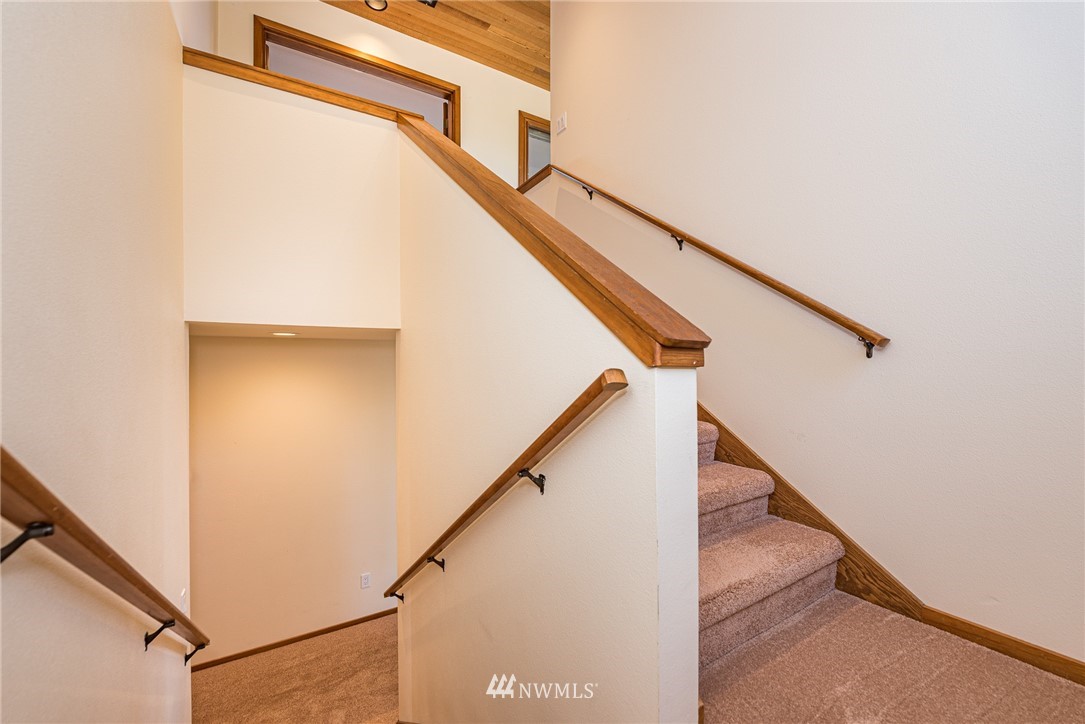 543 Ravens Ridge Road Sequim, WA 98382 - Photo 29 of 40 a view of entryway