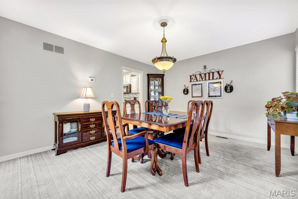 665 Highview Cir Drive Ballwin, MO 63021 - Photo 6 of 57