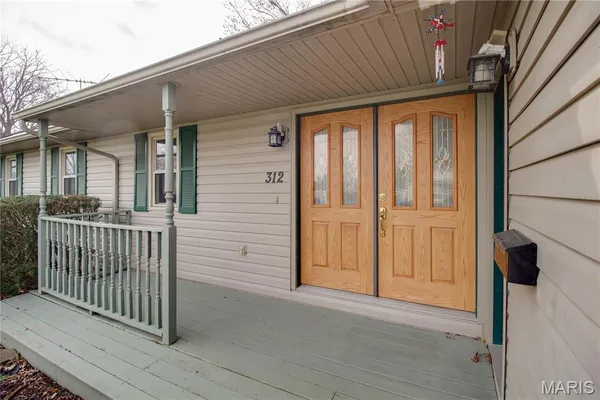 $215,000 | 312 West 4th S Street, Mount Olive, IL 62069