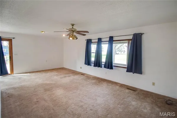 $215,000 | 312 West 4th S Street, Mount Olive, IL 62069