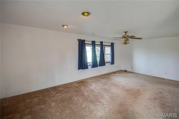 $215,000 | 312 West 4th S Street, Mount Olive, IL 62069