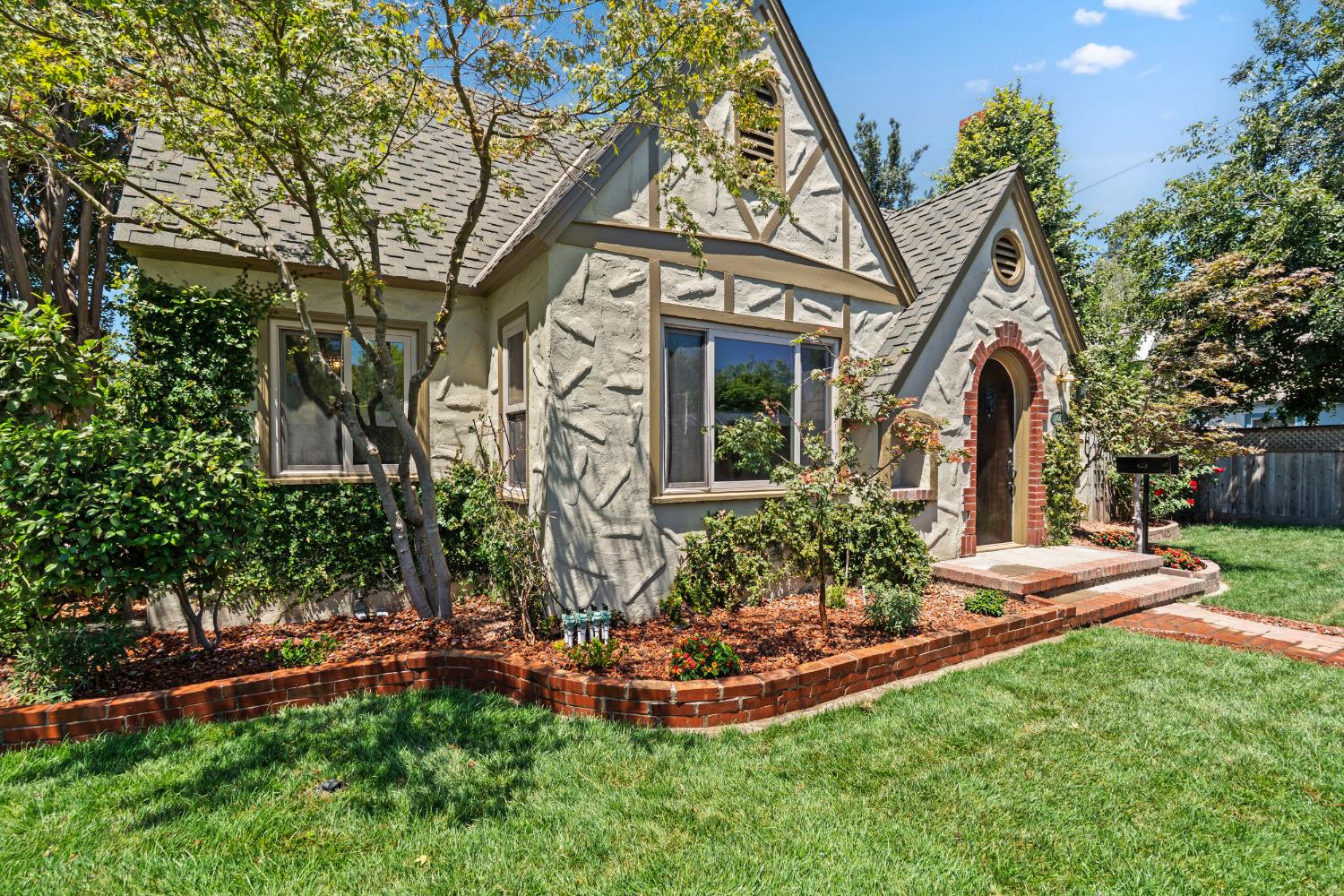 1015 College Avenue Modesto, CA 95350 - Photo 2 of 56
