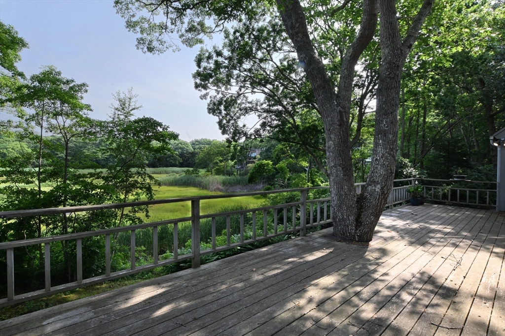 72 Loop Road Falmouth, MA 02540 - Photo 18 of 40 Gallery Image 18