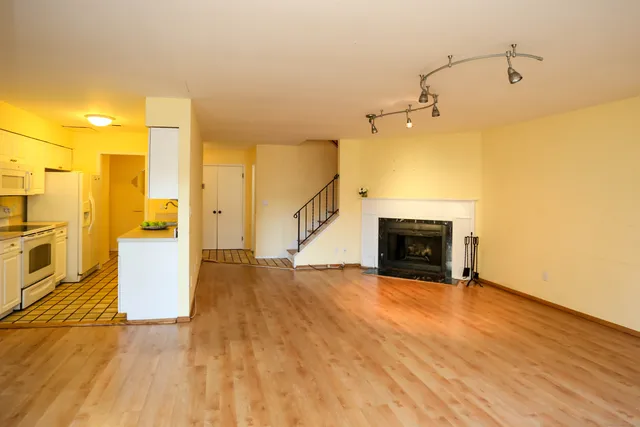 $525,000 | 61 Seaview Avenue, Unit 51, Stamford, CT 06902