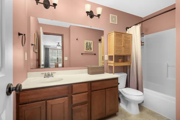 $300,000 | 4940 Underwood Lane North, Unit 4940G, Plymouth, MN 55442