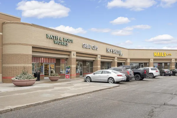 $300,000 | 4940 Underwood Lane North, Unit 4940G, Plymouth, MN 55442