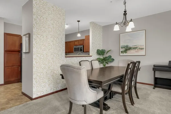 $300,000 | 4940 Underwood Lane North, Unit 4940G, Plymouth, MN 55442