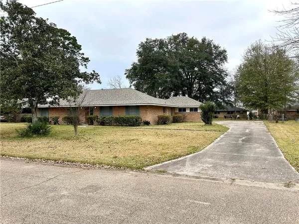 $248,500 | 10021 East Tampa Drive, Baton Rouge, LA 70815