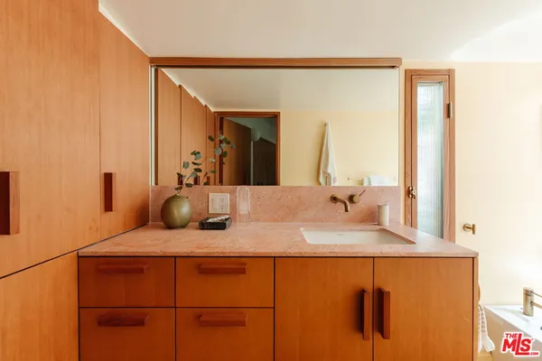 $1,795,000 | 3462 Descanso Drive, Los Angeles, CA 90026