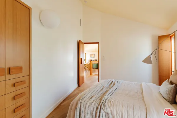 $1,795,000 | 3462 Descanso Drive, Los Angeles, CA 90026