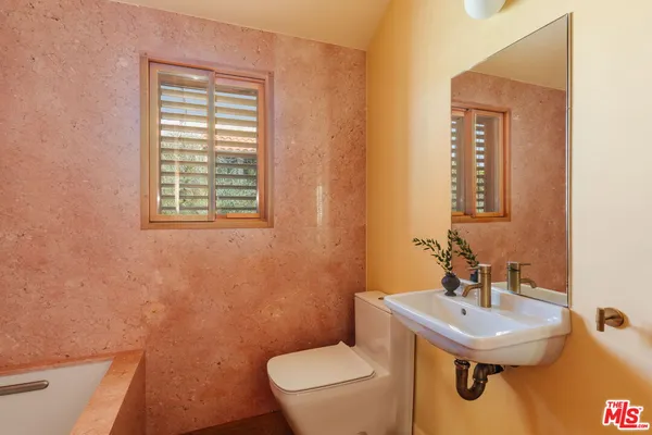 $1,795,000 | 3462 Descanso Drive, Los Angeles, CA 90026