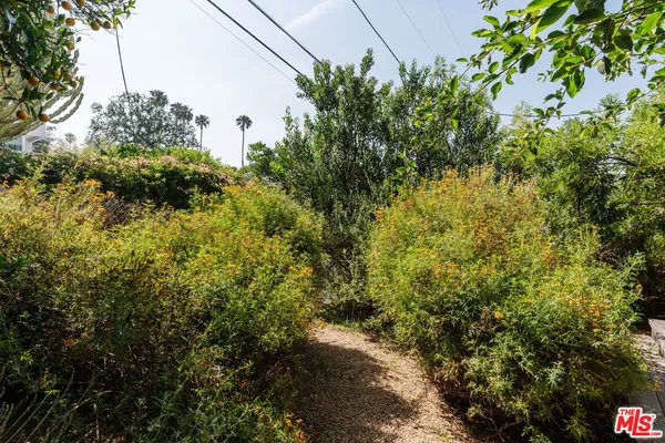 $1,795,000 | 3462 Descanso Drive, Los Angeles, CA 90026