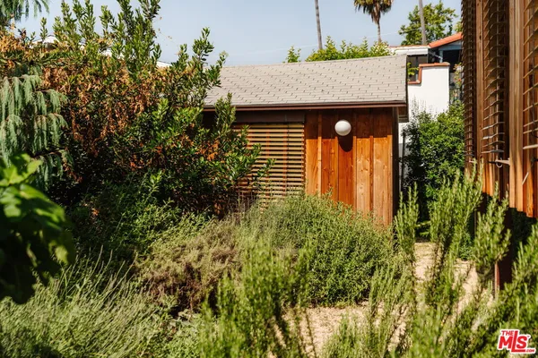 $1,795,000 | 3462 Descanso Drive, Los Angeles, CA 90026