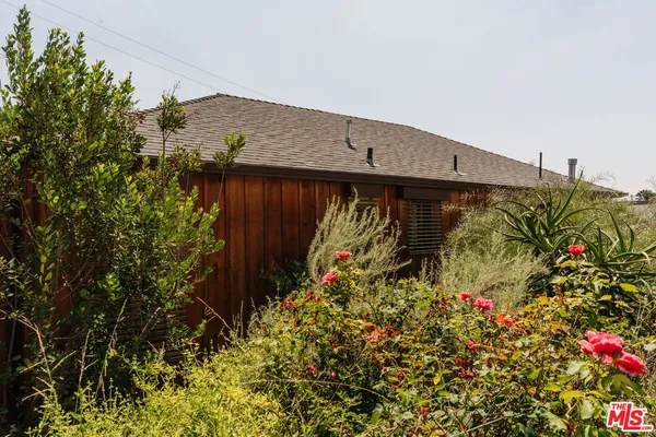 $1,795,000 | 3462 Descanso Drive, Los Angeles, CA 90026