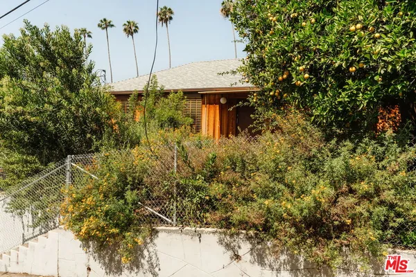 $1,795,000 | 3462 Descanso Drive, Los Angeles, CA 90026