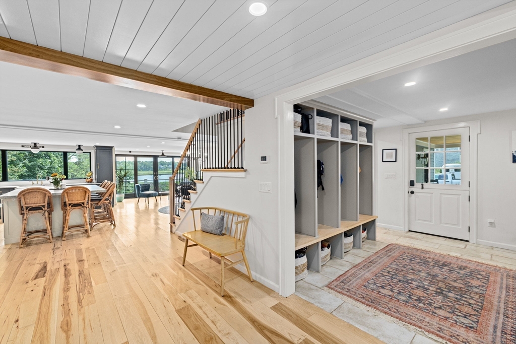 392 South Main Street Cohasset, MA 02025 - Photo 13 of 38