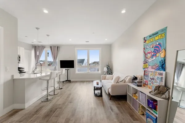 $3,295 | 1457 Tremont Street, Unit 502, Boston, MA 02120