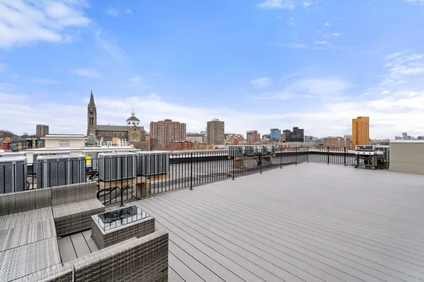 $3,295 | 1457 Tremont Street, Unit 502, Boston, MA 02120