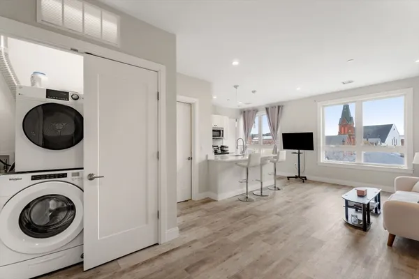 $3,295 | 1457 Tremont Street, Unit 502, Boston, MA 02120