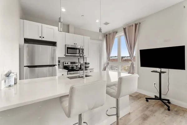 $3,295 | 1457 Tremont Street, Unit 502, Boston, MA 02120