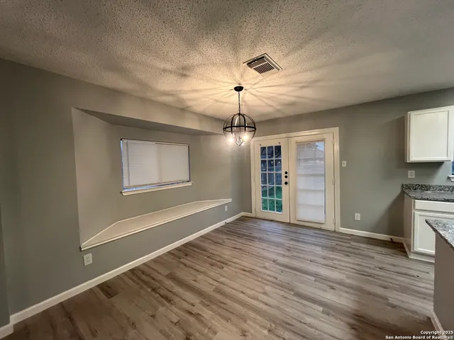 $1,695 | 8230 Cantura Mills, Converse, TX 78109