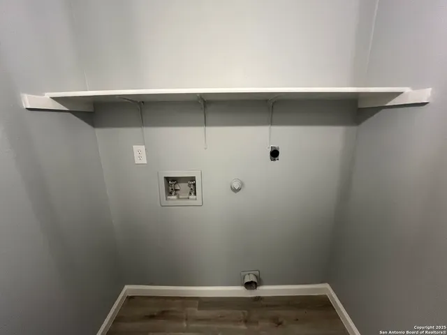 $1,695 | 8230 Cantura Mills, Converse, TX 78109