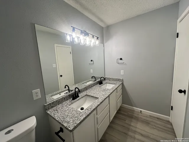 $1,695 | 8230 Cantura Mills, Converse, TX 78109