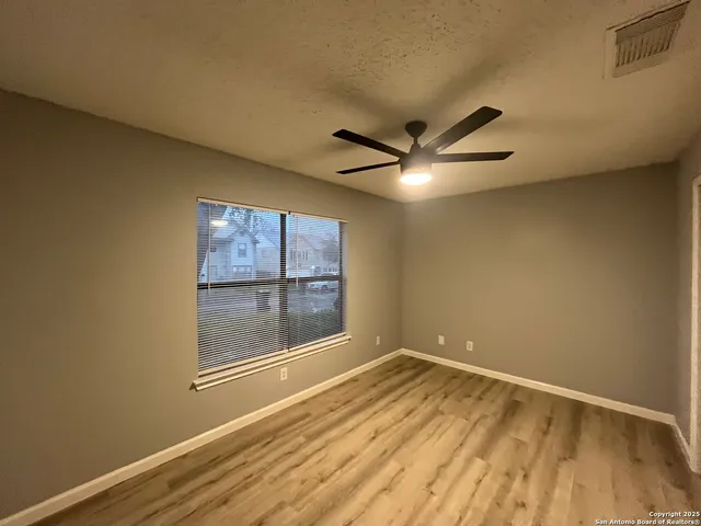 $1,695 | 8230 Cantura Mills, Converse, TX 78109