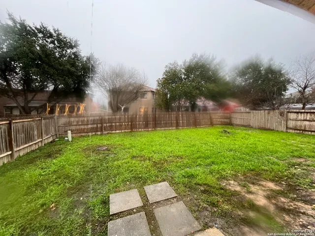 $1,695 | 8230 Cantura Mills, Converse, TX 78109