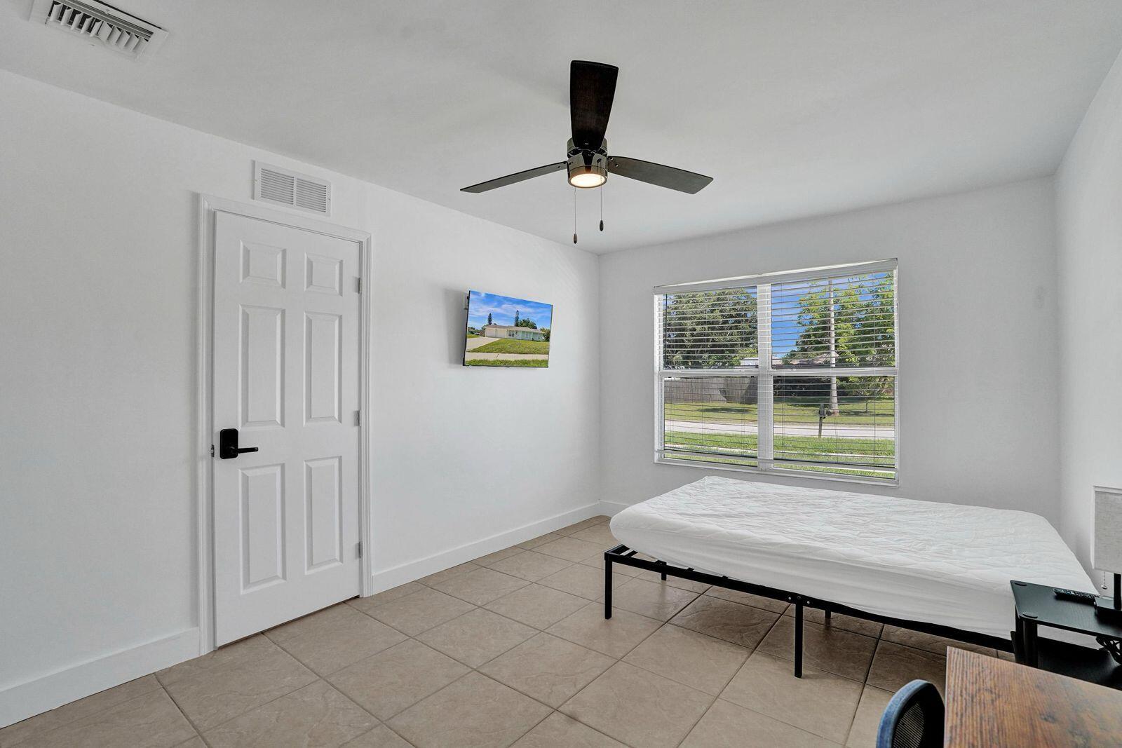 1075 West 30th Street Riviera Beach, FL 33404 - Photo 21 of 66 IMG-20260201-WA0010