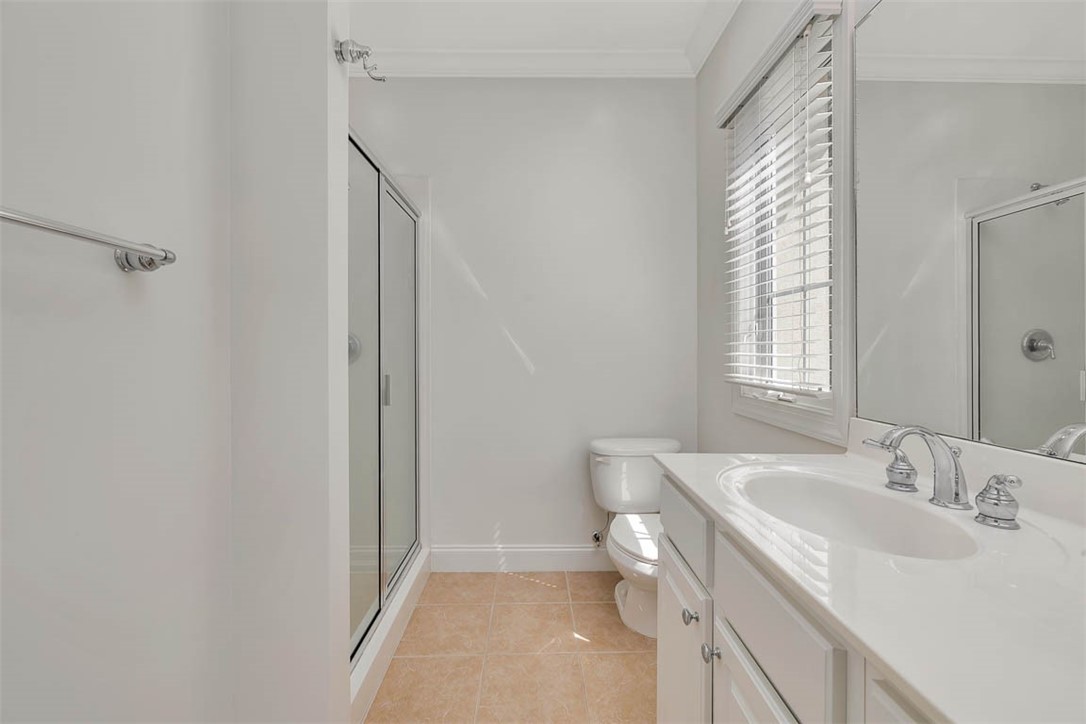 155 Limeburn Trail St. Simons Island, GA 31522 - Photo 23 of 29 Guest Bedroom ensuite