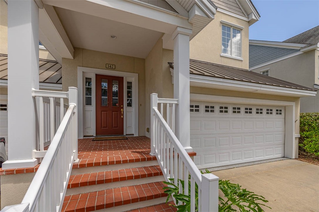 155 Limeburn Trail St. Simons Island, GA 31522 - Photo 3 of 29 Private front Porch