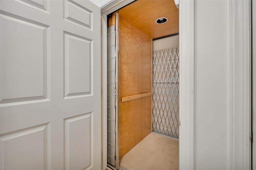 155 Limeburn Trail St. Simons Island, GA 31522 - Photo 6 of 29 Private Elevator