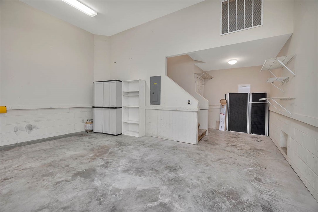 155 Limeburn Trail St. Simons Island, GA 31522 - Photo 8 of 29 Garage toward steps and Elevator
E