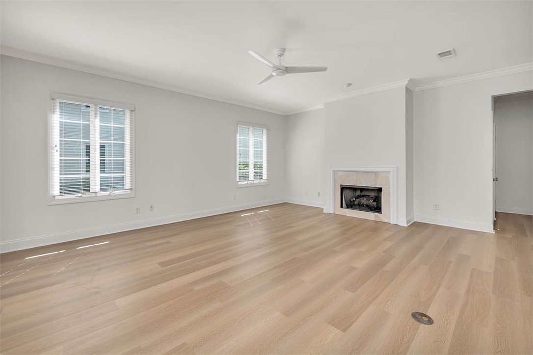 155 Limeburn Trail St. Simons Island, GA 31522 - Photo 9 of 29 Living area gas fireplace