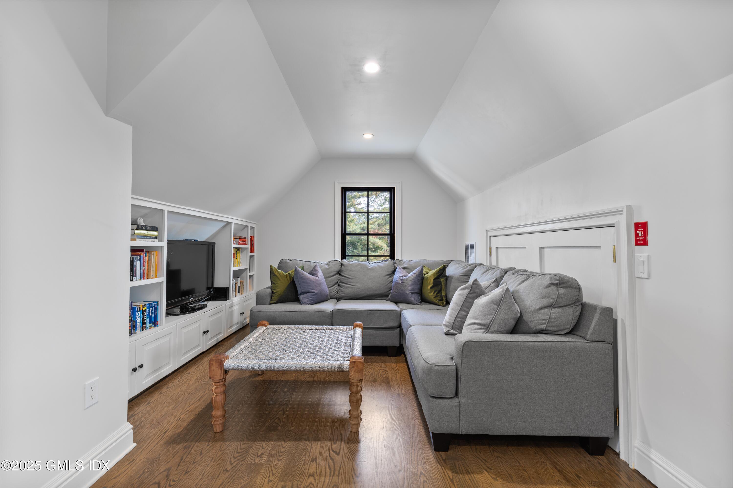 175 Lake Avenue Greenwich, CT 06830 - Photo 20 of 30 15 attic tv area